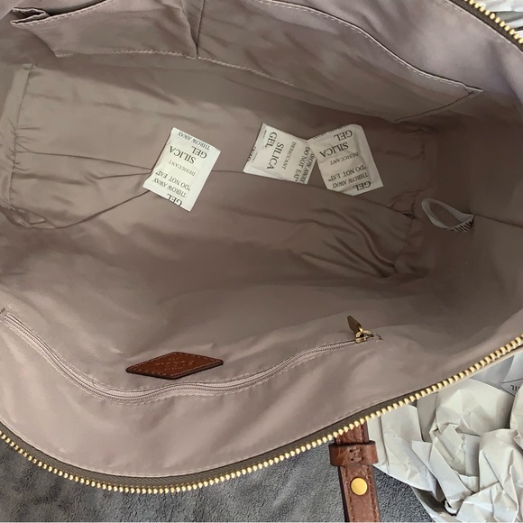 Fossil Leather Rachel Tote in Graystone - Picture 14 of 16